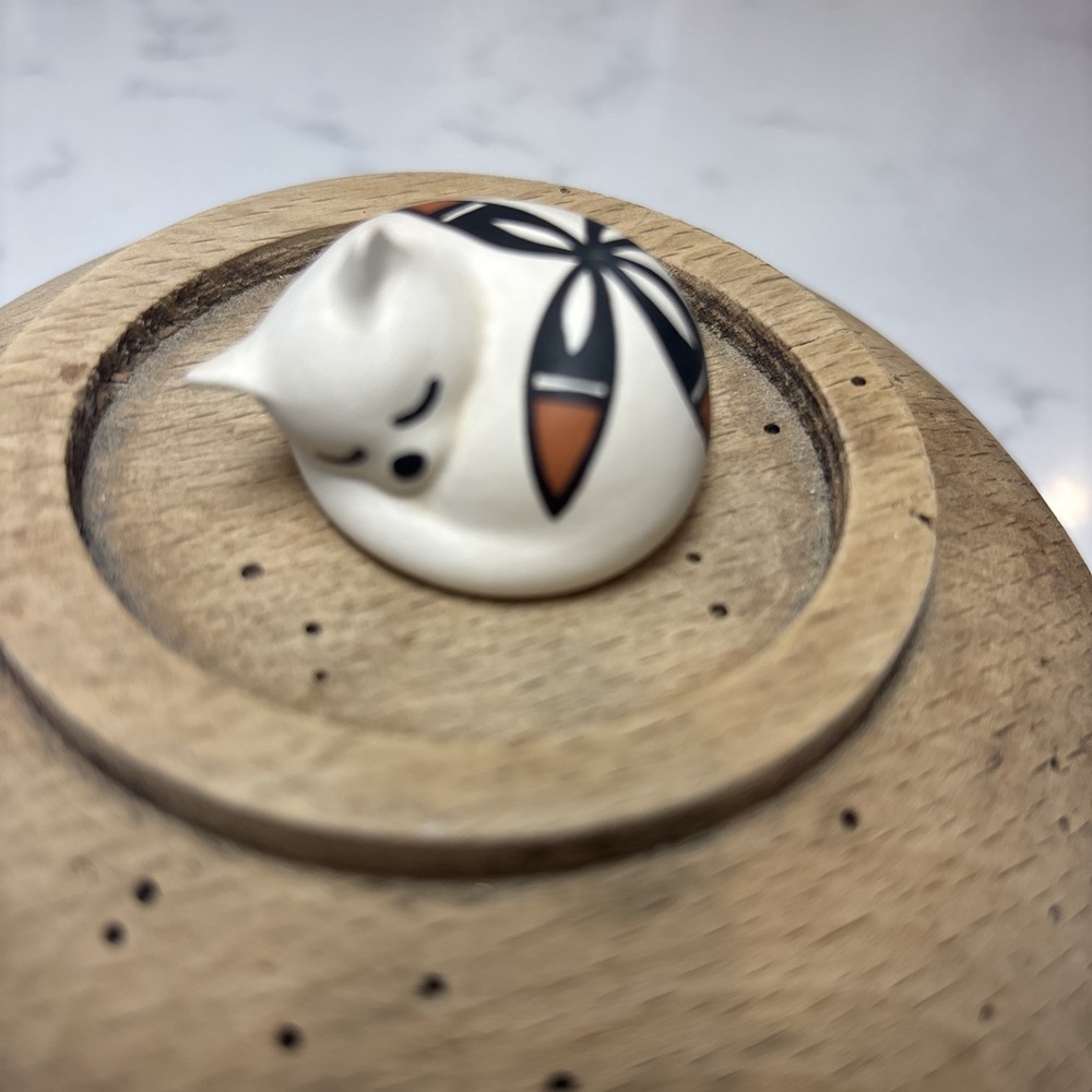 Priscilla Jim Acoma Pueblo NM Mini Cat Figurine Hand Painted Signed Kitten Sleep